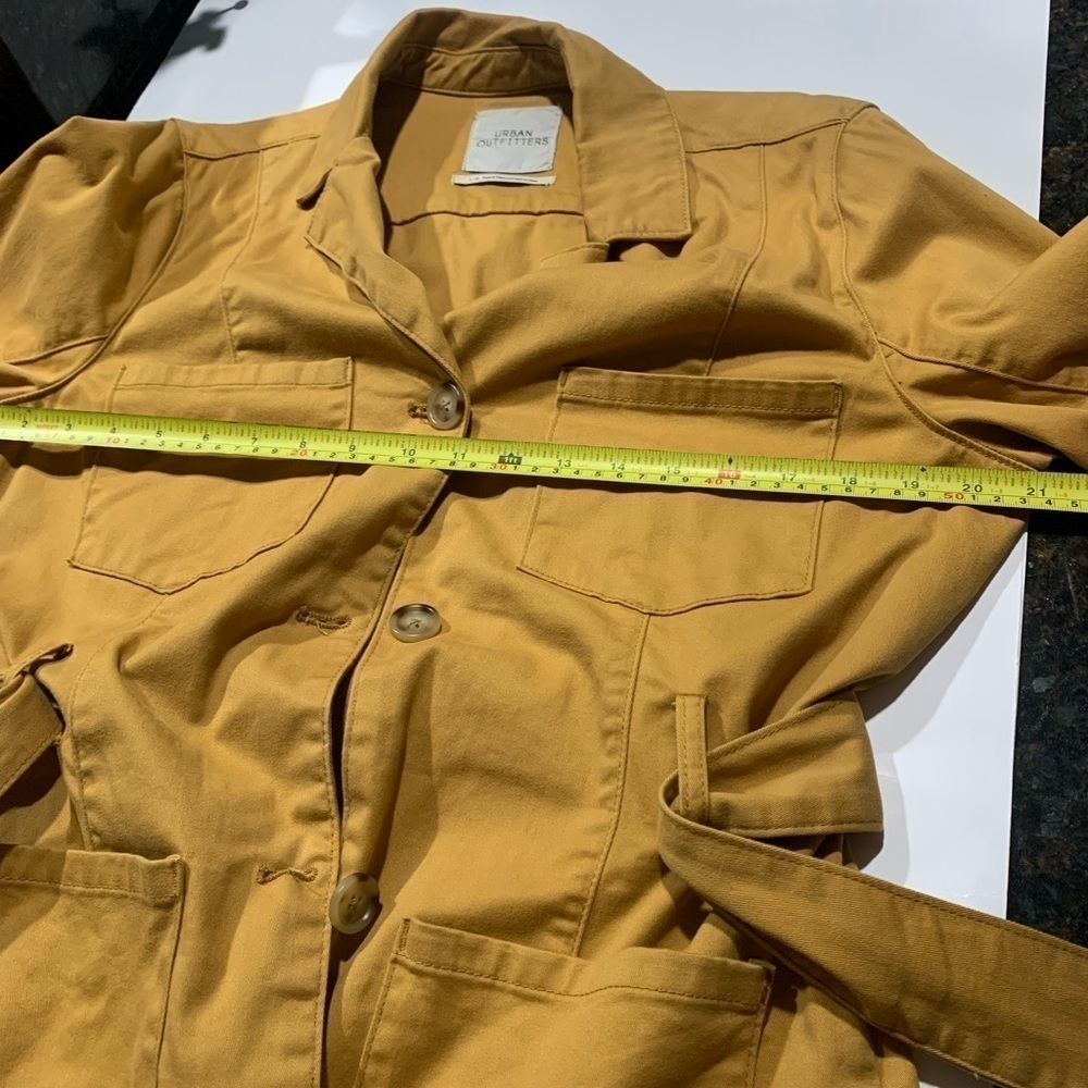 Urban Outfitters Jacket. Yellow. Size Large - Picture 6 of 7